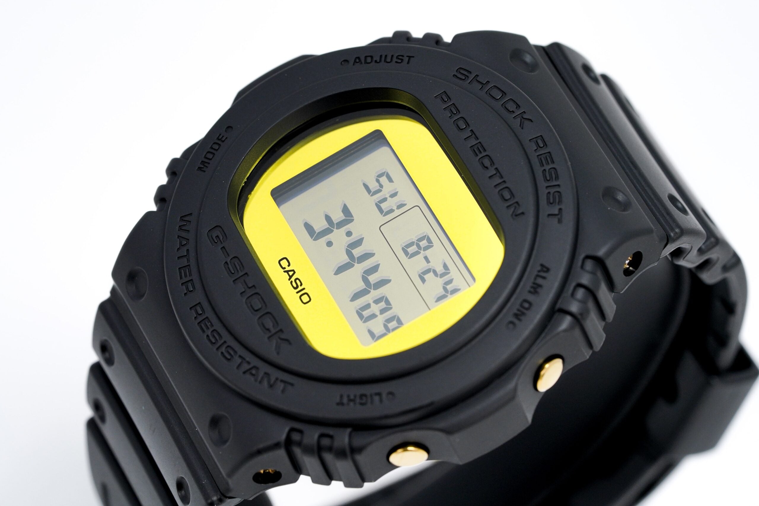 Casio G Shock Watch Mens Round Metallic Gold Mirror Face Dw 5700bbmb 1dr