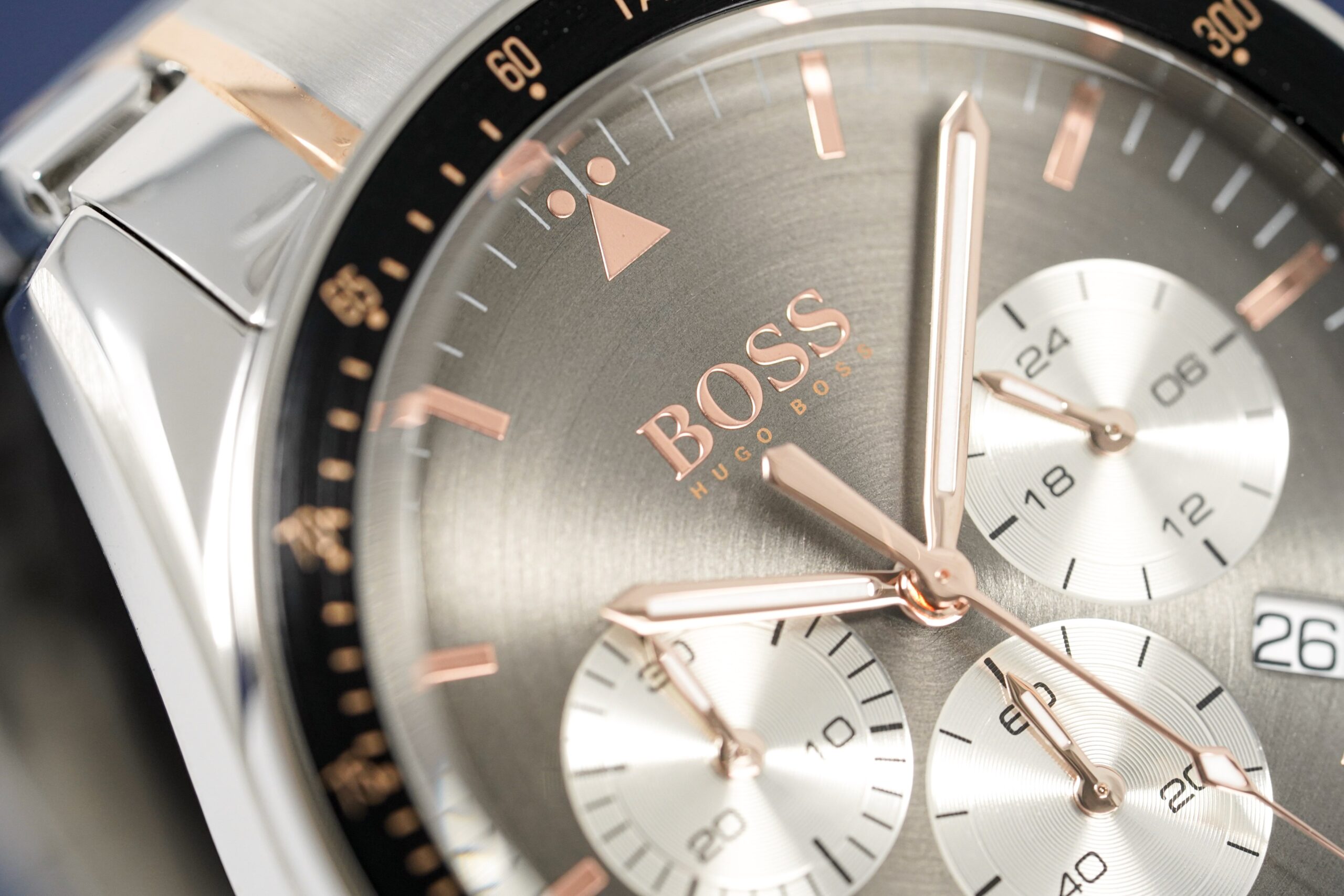 Hugo Boss Men S Watch Chronograph Trophy Grey Hb1513634 - Image 4