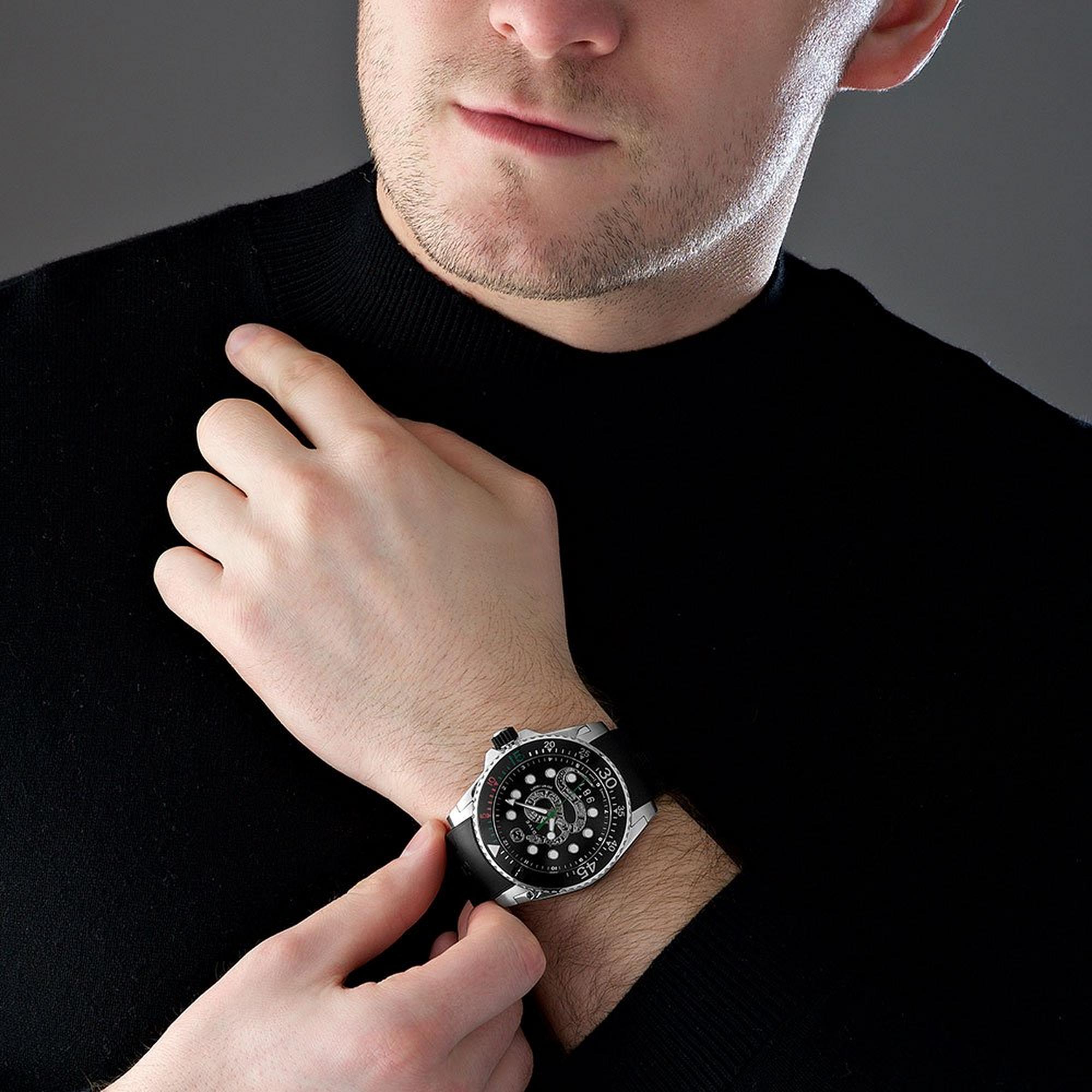 Gucci Dive Ya136217 Mens Stainless Steel Kingsnake Dial Watch - Image 3