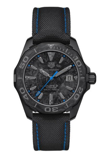 Montre Tag Heuer Aquaracer Calibre 5 pour homme, bracelet en nylon noir et cadran en carbone, référence WBD218C FC6447